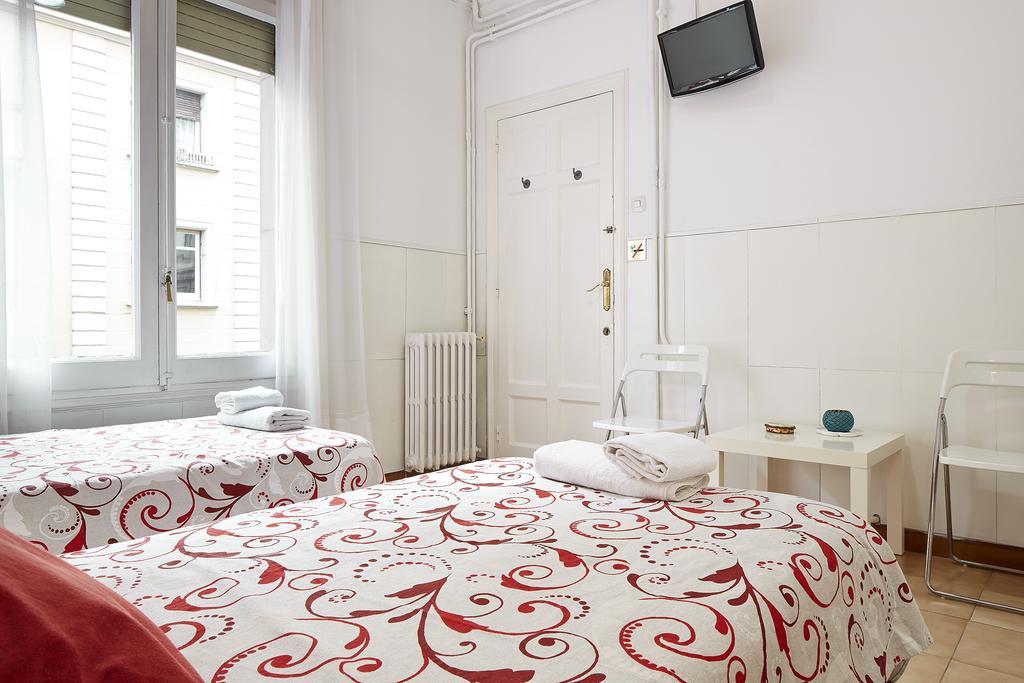 Hostal Valls 巴塞罗那 外观 照片