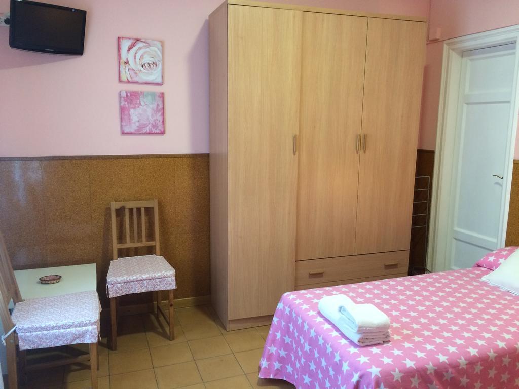 Hostal Valls 巴塞罗那 外观 照片